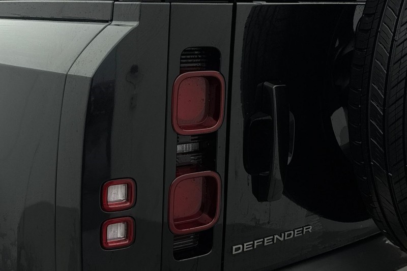 2024 (74) LAND ROVER DEFENDER 3.0 D250 X-Dynamic HSE 90 3dr Auto 5030272