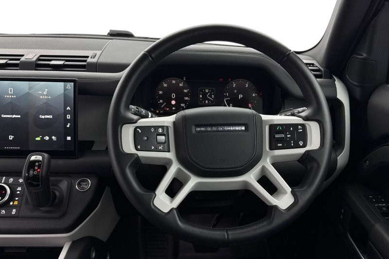 2024 (74) LAND ROVER DEFENDER 3.0 D250 X-Dynamic HSE 90 3dr Auto 5030268