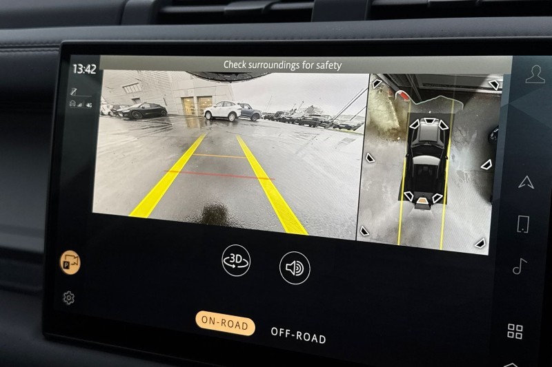 2024 (74) LAND ROVER DEFENDER 3.0 D250 X-Dynamic HSE 90 3dr Auto 5030265