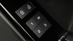 2024 (24) LAND ROVER RANGE ROVER VELAR 2.0 D200 MHEV Dynamic HSE 5dr Auto 5030751