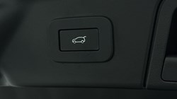 2024 (24) LAND ROVER RANGE ROVER VELAR 2.0 D200 MHEV Dynamic HSE 5dr Auto 5030739