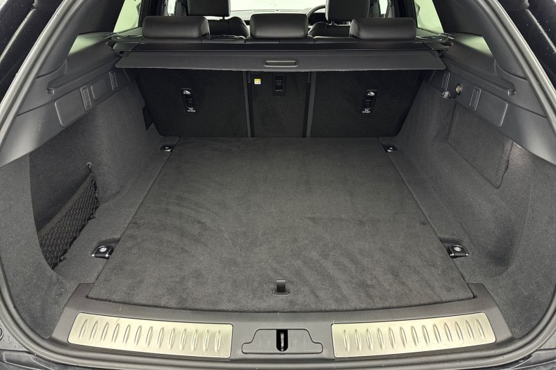 2024 (24) LAND ROVER RANGE ROVER VELAR 2.0 D200 MHEV Dynamic HSE 5dr Auto 5030711