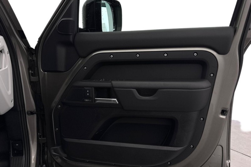 2024 (74) LAND ROVER DEFENDER 3.0 D350 X-Dynamic HSE 110 5dr Auto [7 Seat] 5019418