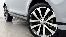 2024 (24) LAND ROVER RANGE ROVER EVOQUE 2.0 D200 Dynamic HSE 5dr Auto 5014675