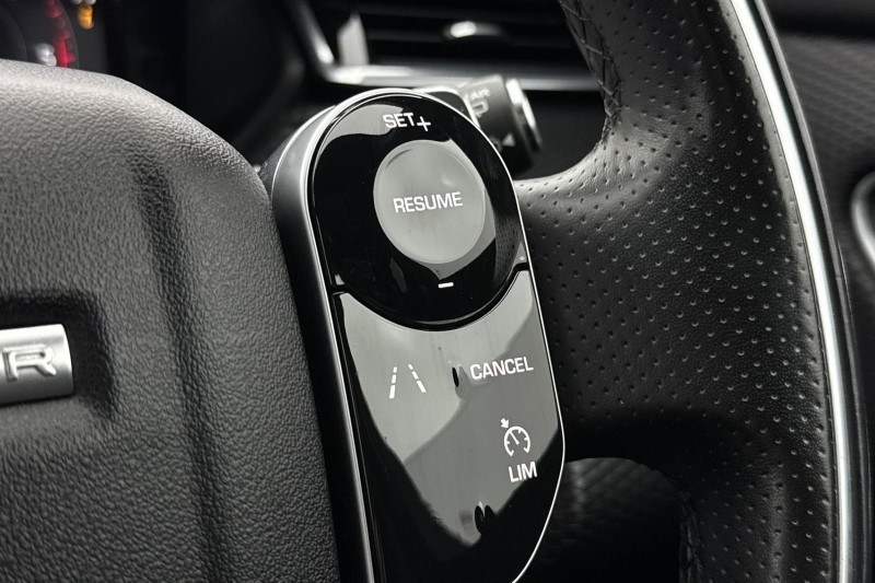 2018 (68) LAND ROVER RANGE ROVER VELAR 3.0 D300 R-Dynamic SE 5dr Auto 5105769