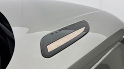 2018 (68) LAND ROVER RANGE ROVER VELAR 3.0 D300 R-Dynamic SE 5dr Auto 5105761