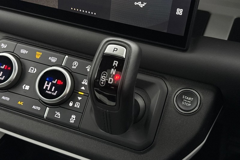 2024 (74) LAND ROVER DEFENDER 3.0 D350 X-Dynamic HSE 110 5dr Auto [7 Seat] 5012922