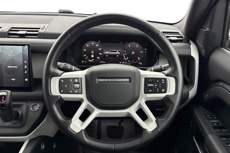 2024 (74) LAND ROVER DEFENDER 3.0 D350 X-Dynamic HSE 110 5dr Auto [7 Seat] 5012924