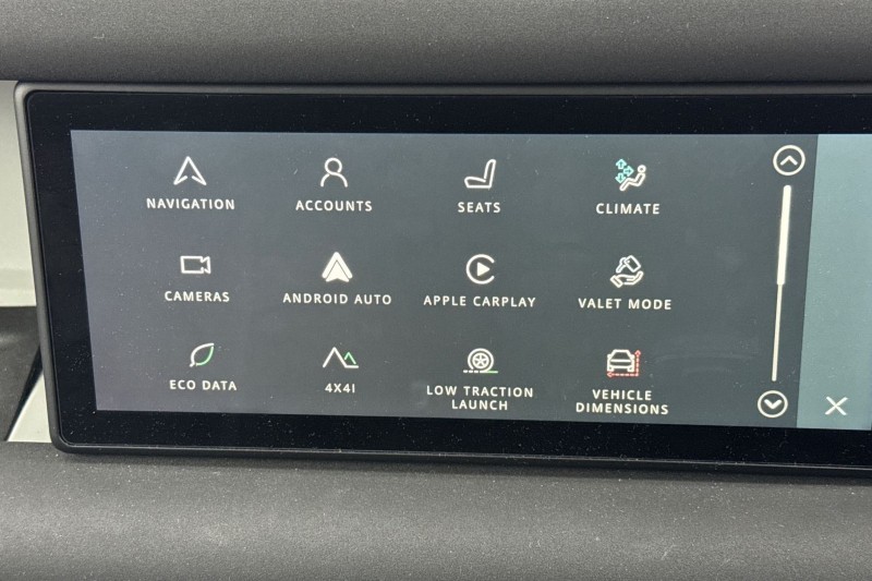 2022 (72) LAND ROVER DEFENDER 3.0 D300 X-Dynamic SE 110 5dr Auto 5048521