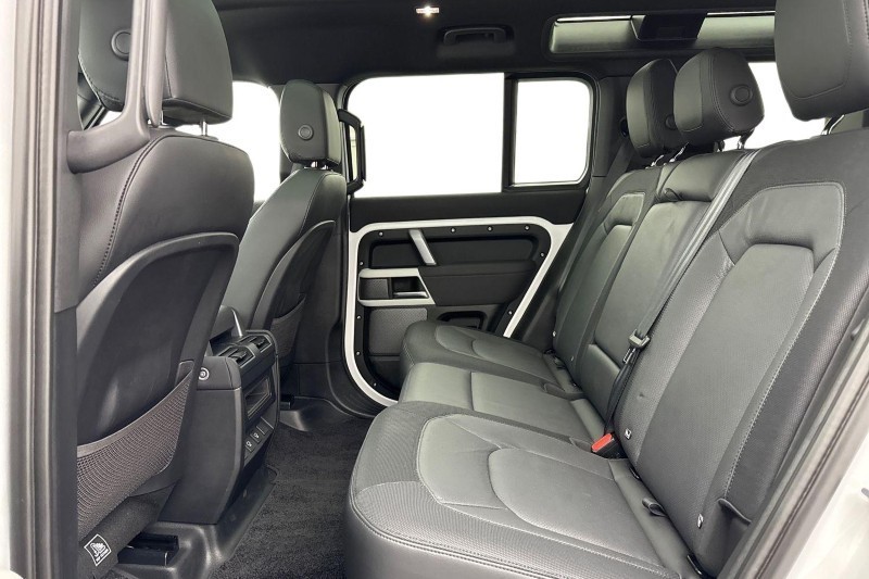 2022 (72) LAND ROVER DEFENDER 3.0 D300 X-Dynamic SE 110 5dr Auto 5048474