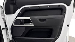 2022 (72) LAND ROVER DEFENDER 3.0 D300 X-Dynamic SE 110 5dr Auto 5048492