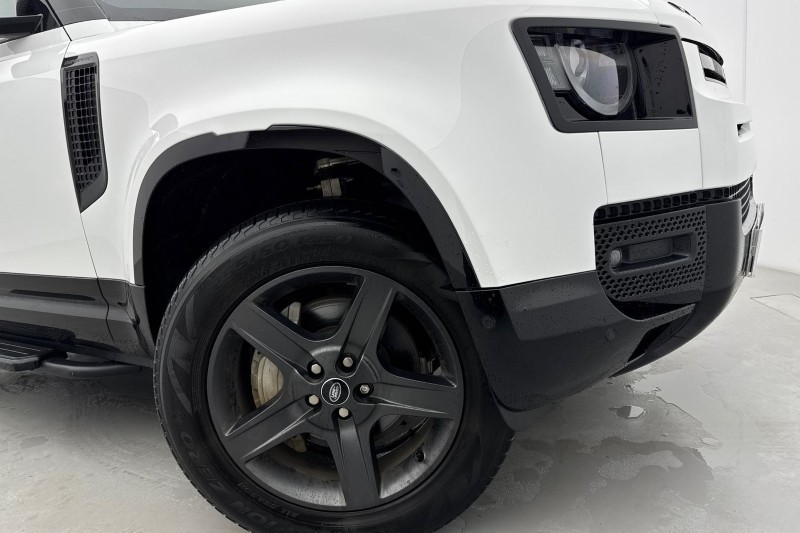 2022 (72) LAND ROVER DEFENDER 3.0 D300 X-Dynamic SE 110 5dr Auto 5048509