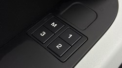 2022 (72) LAND ROVER DEFENDER 3.0 D300 X-Dynamic SE 110 5dr Auto 5048520