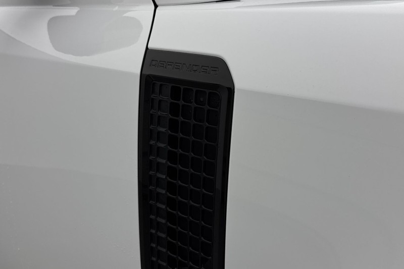 2022 (72) LAND ROVER DEFENDER 3.0 D300 X-Dynamic SE 110 5dr Auto 5048490