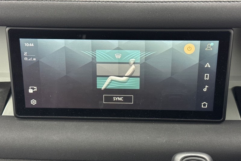 2022 (72) LAND ROVER DEFENDER 3.0 D300 X-Dynamic SE 110 5dr Auto 5048501