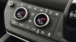 2022 (72) LAND ROVER DEFENDER 3.0 D300 X-Dynamic SE 110 5dr Auto 5048523