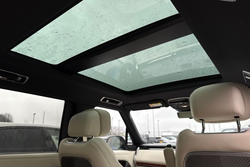 2024 (74) LAND ROVER RANGE ROVER 3.0 P460e Autobiography LWB 4dr Auto 5030324