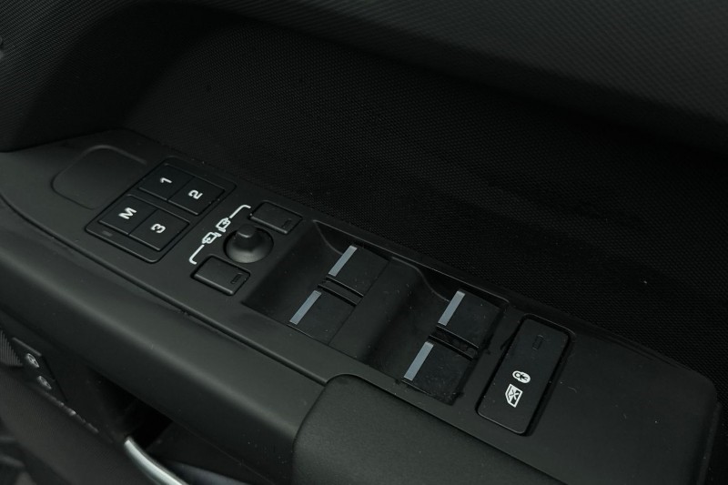 2024 (74) LAND ROVER DEFENDER 3.0 D350 Outbound 130 5dr Auto 5006229