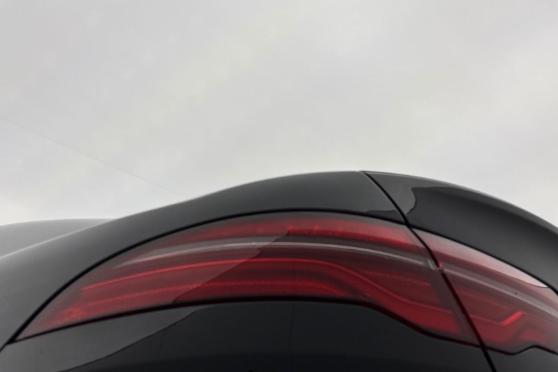 2021 (21) JAGUAR XE 2.0 P250 R-Dynamic Black 4dr Auto 5008847