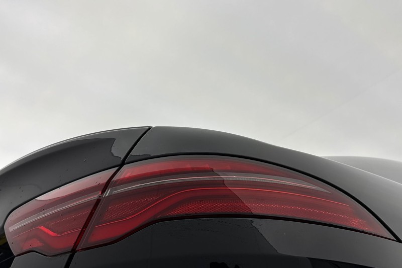 2021 (21) JAGUAR XE 2.0 P250 R-Dynamic Black 4dr Auto 5008870