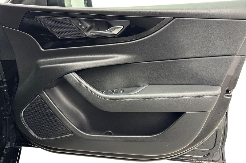 2021 (21) JAGUAR XE 2.0 P250 R-Dynamic Black 4dr Auto 5008849