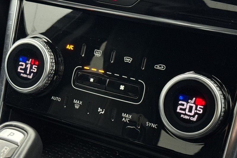 2021 (21) JAGUAR XE 2.0 P250 R-Dynamic Black 4dr Auto 5008860