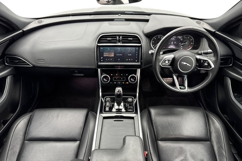 2021 (21) JAGUAR XE 2.0 P250 R-Dynamic Black 4dr Auto 5008837