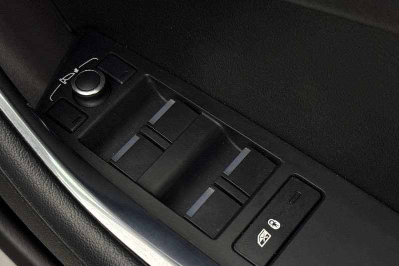 2021 (21) JAGUAR XE 2.0 P250 R-Dynamic Black 4dr Auto 5008850