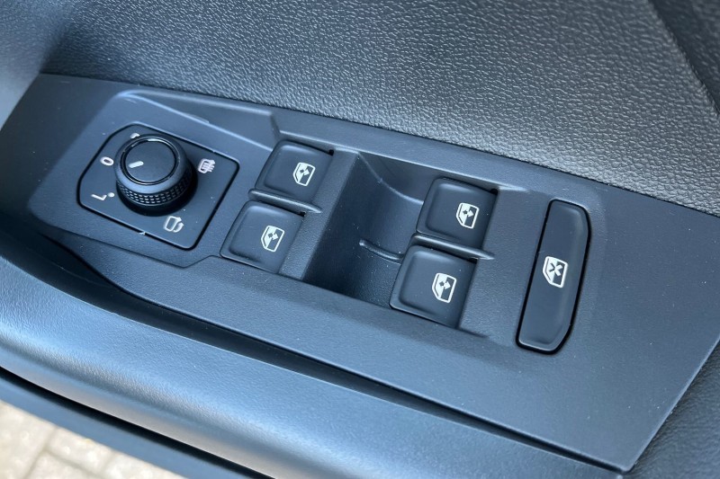  VOLKSWAGEN T-CROSS 1.0 TSI 115 Match 5dr 4912055