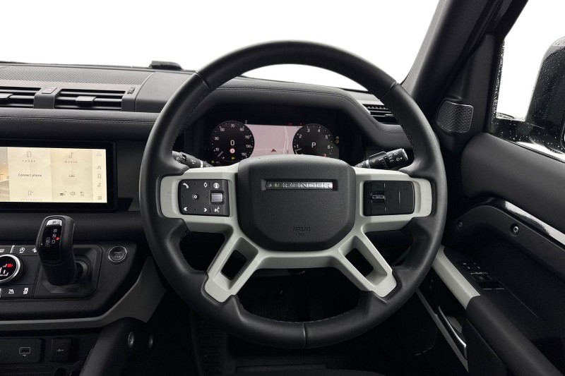 2023 (73) LAND ROVER DEFENDER 2.0 P300 X-Dynamic SE 90 3dr Auto 5036099