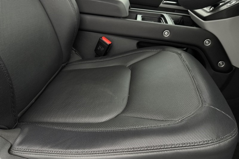 2023 (73) LAND ROVER DEFENDER 2.0 P300 X-Dynamic SE 90 3dr Auto 5036108