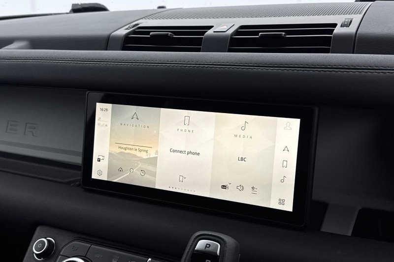 2023 (73) LAND ROVER DEFENDER 2.0 P300 X-Dynamic SE 90 3dr Auto 5036112