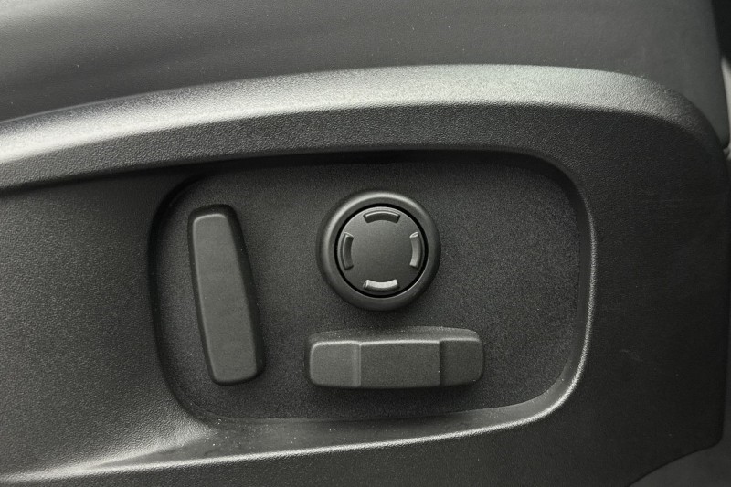 2023 (73) LAND ROVER DEFENDER 2.0 P300 X-Dynamic SE 90 3dr Auto 5036107