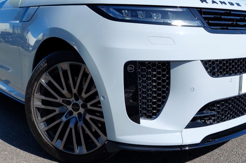 2026 (75) LAND ROVER RANGE ROVER SPORT 4.4 P635 V8 SV 5dr Auto 5332345