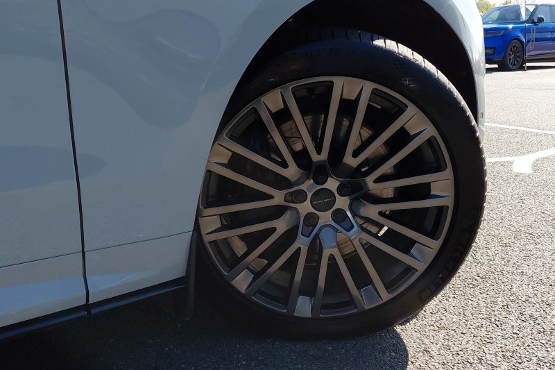 2026 (75) LAND ROVER RANGE ROVER SPORT 4.4 P635 V8 SV 5dr Auto 5332352