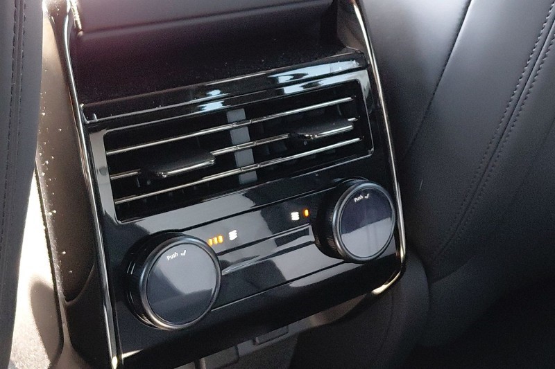 2026 (75) LAND ROVER RANGE ROVER SPORT 4.4 P635 V8 SV 5dr Auto 5332323