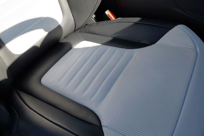 2026 (75) LAND ROVER RANGE ROVER SPORT 4.4 P635 V8 SV 5dr Auto 5332329