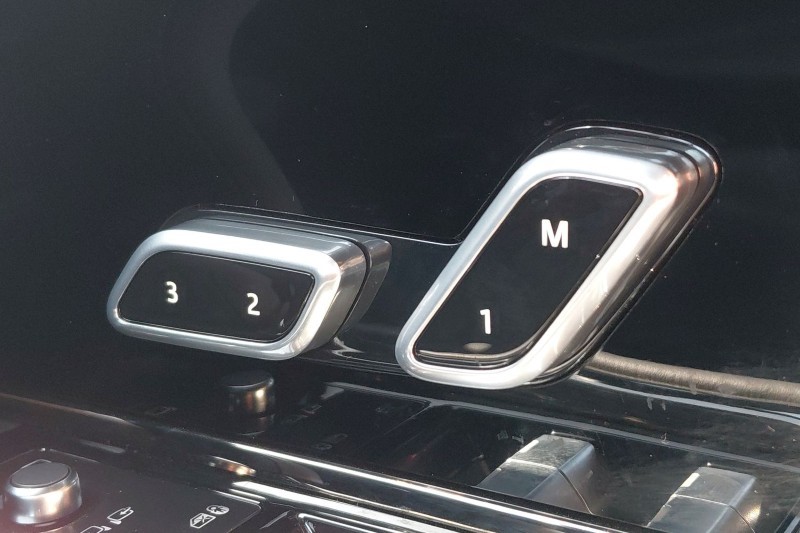 2026 (75) LAND ROVER RANGE ROVER SPORT 4.4 P635 V8 SV 5dr Auto 5332328