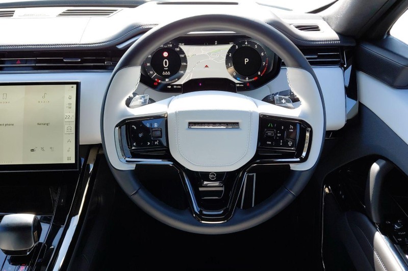 2026 (75) LAND ROVER RANGE ROVER SPORT 4.4 P635 V8 SV 5dr Auto 5332320
