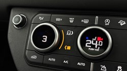 2026 (75) LAND ROVER DEFENDER 3.0 D250 X-Dynamic SE 110 5dr Auto 5939585