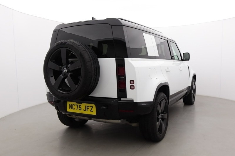 2026 (75) LAND ROVER DEFENDER 3.0 D250 X-Dynamic SE 110 5dr Auto 5939597