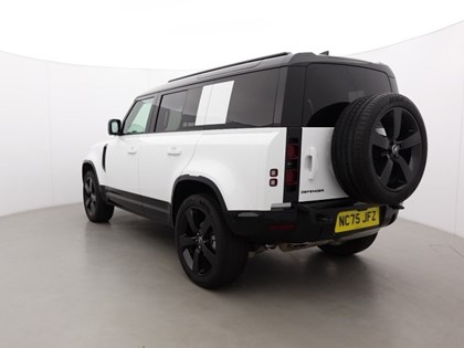 2026 (75) LAND ROVER DEFENDER 3.0 D250 X-Dynamic SE 110 5dr Auto