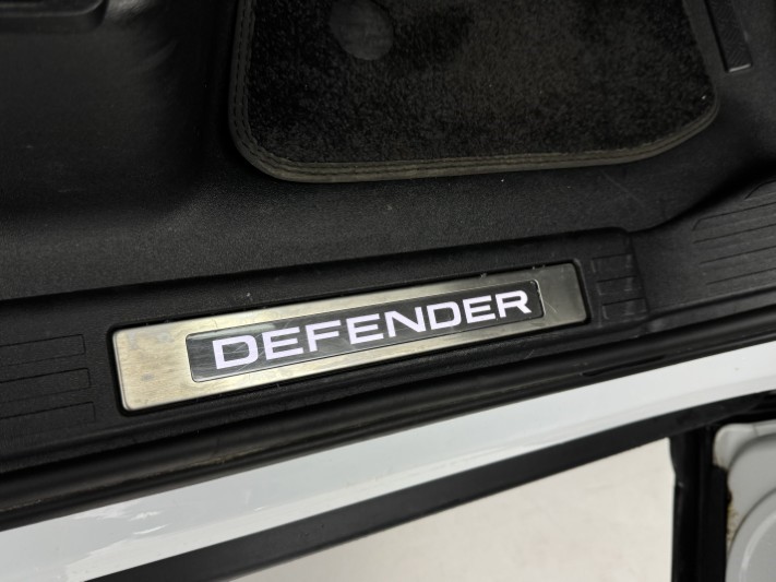2026 (75) LAND ROVER DEFENDER 3.0 D250 X-Dynamic SE 110 5dr Auto 5939557