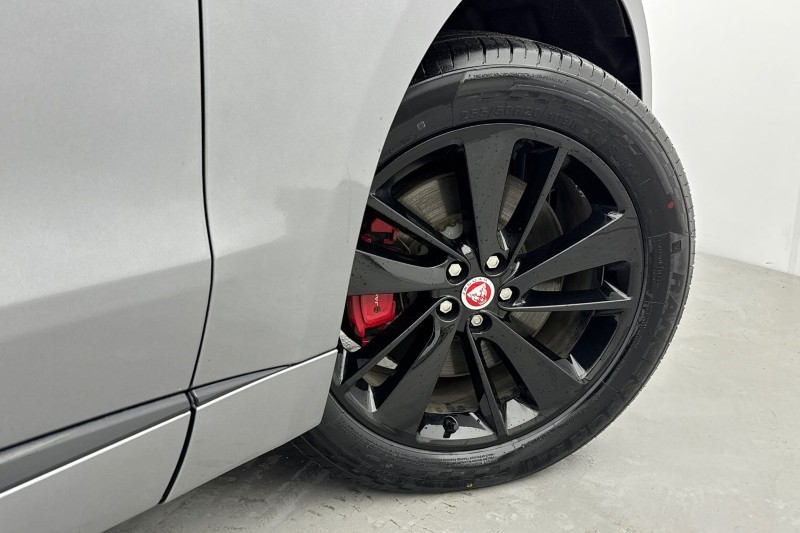 2022 (22) JAGUAR F-PACE 2.0 P400e R-Dynamic Black 5dr Auto AWD 5038921