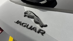 2022 (22) JAGUAR F-PACE 2.0 P400e R-Dynamic Black 5dr Auto AWD 5038917