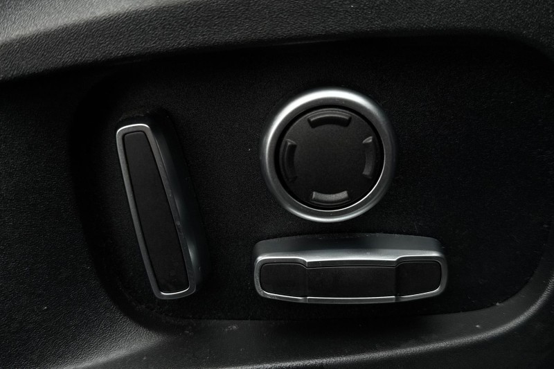 2022 (22) JAGUAR F-PACE 2.0 P400e R-Dynamic Black 5dr Auto AWD 5038899