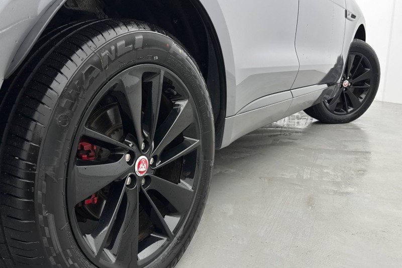 2022 (22) JAGUAR F-PACE 2.0 P400e R-Dynamic Black 5dr Auto AWD 5038920