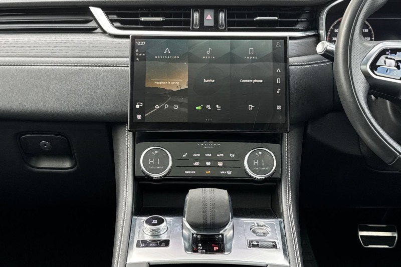 2022 (22) JAGUAR F-PACE 2.0 P400e R-Dynamic Black 5dr Auto AWD 5038889