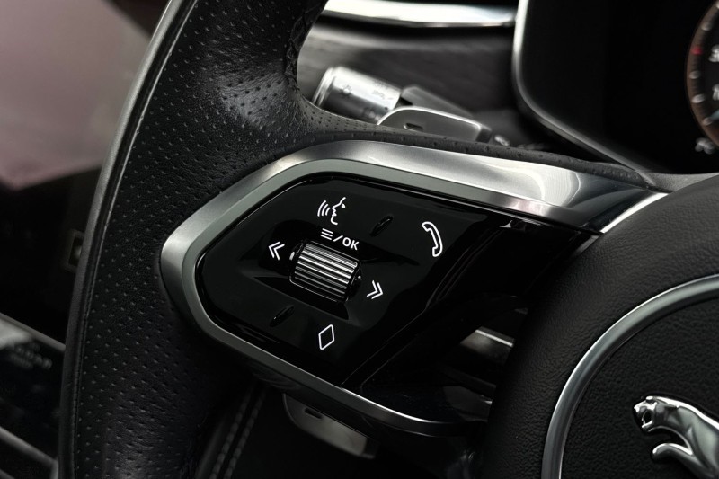 2022 (22) JAGUAR F-PACE 2.0 P400e R-Dynamic Black 5dr Auto AWD 5038902