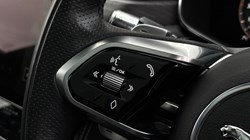 2022 (22) JAGUAR F-PACE 2.0 P400e R-Dynamic Black 5dr Auto AWD 5038902